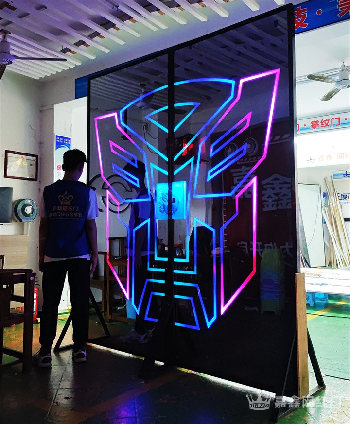 科技手按自动门 手掌纹感应平移门